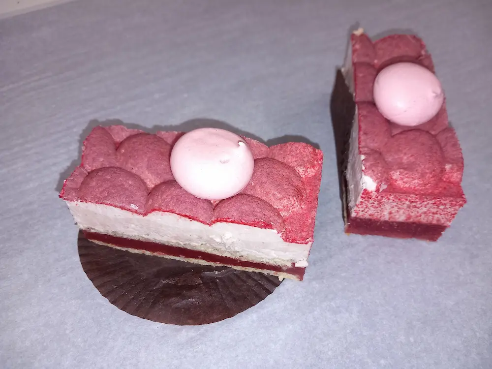 parts de gâteaux à la framboise